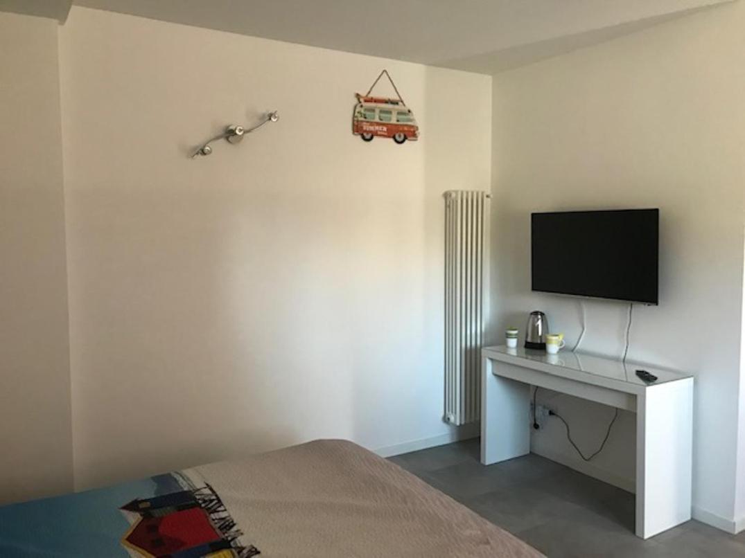 Casa Vacanza Surf & Kite فيوميتشينو المظهر الخارجي الصورة