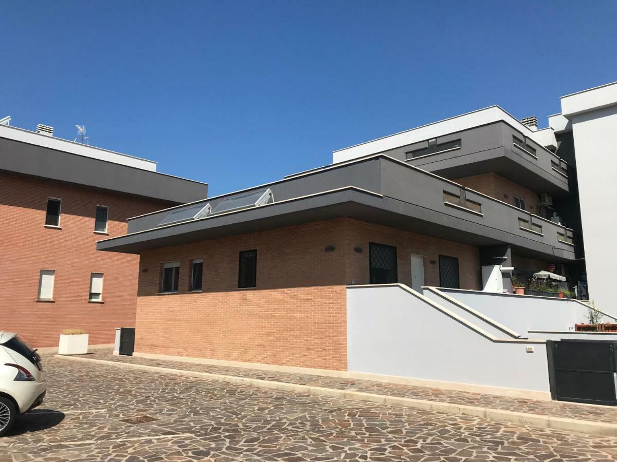 Casa Vacanza Surf & Kite فيوميتشينو المظهر الخارجي الصورة