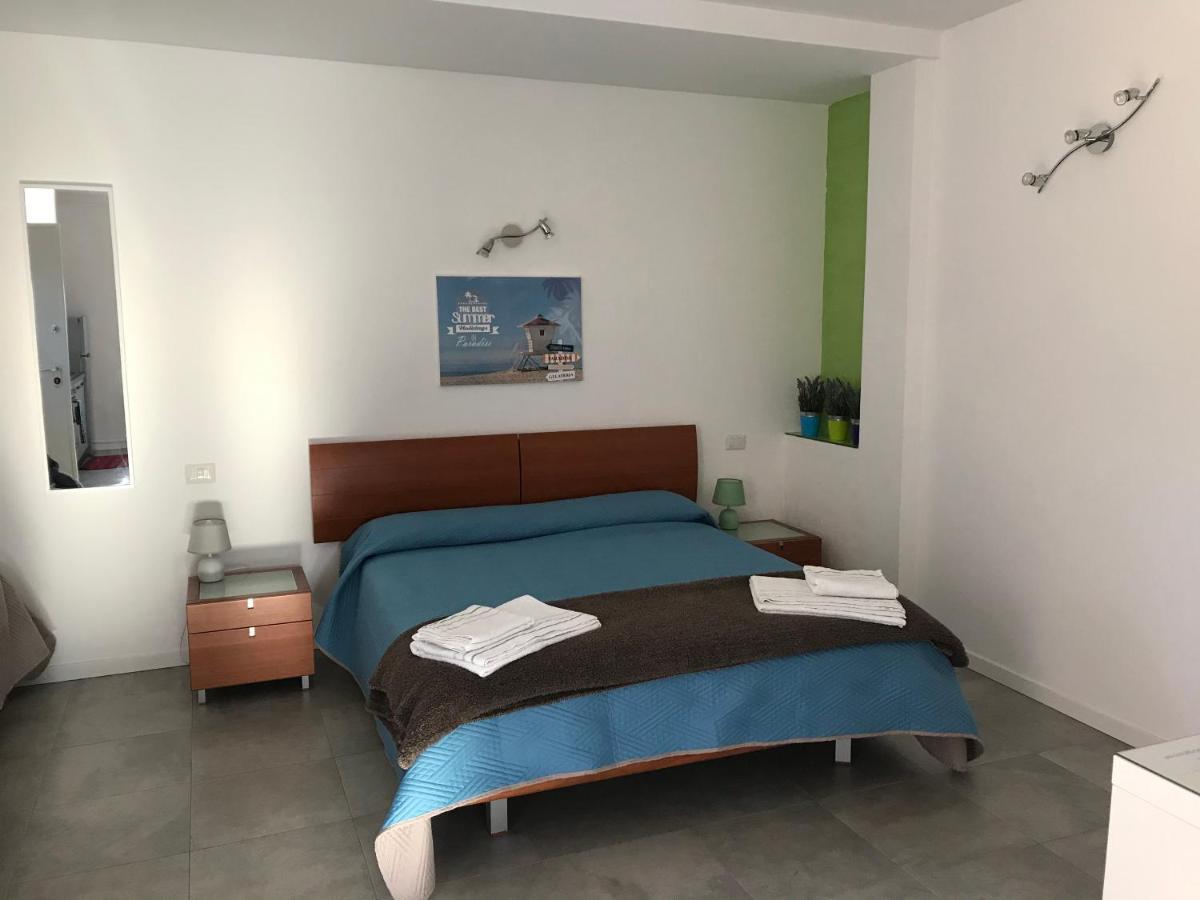 Casa Vacanza Surf & Kite فيوميتشينو المظهر الخارجي الصورة